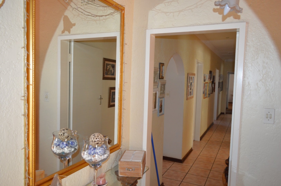 4 Bedroom Property for Sale in Wilkeville North West